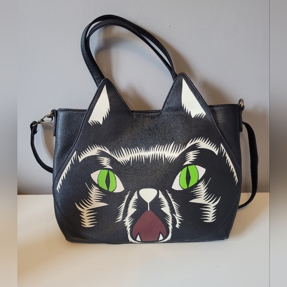 Loungefly Handbags - Loungefly Disney Thackery Binx Bag, VGUC